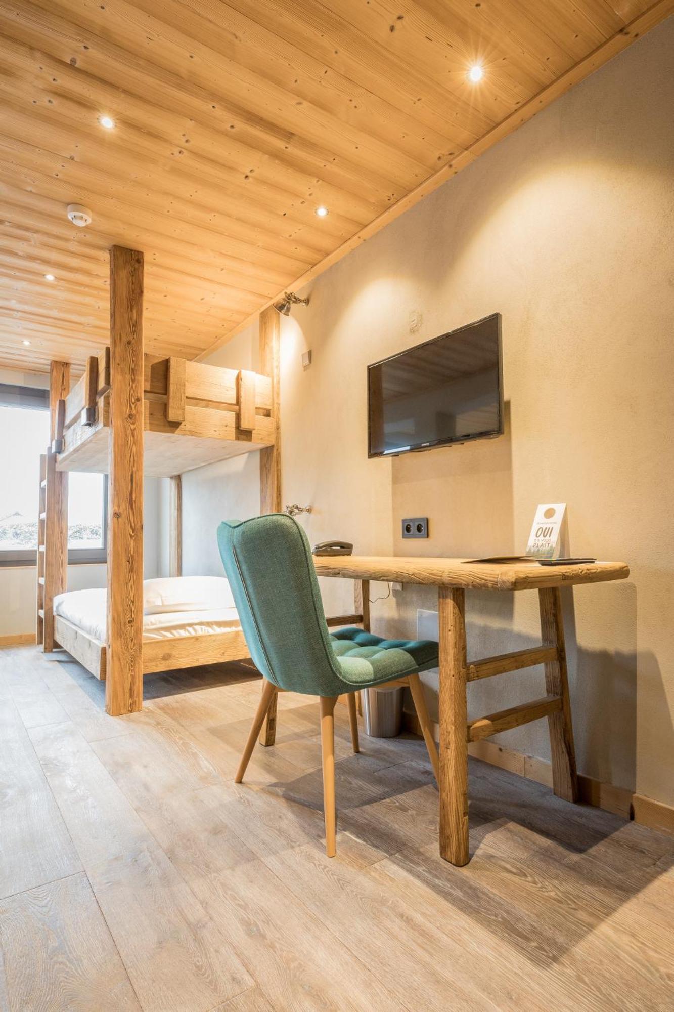 Hotel La Maison Rouge 3*